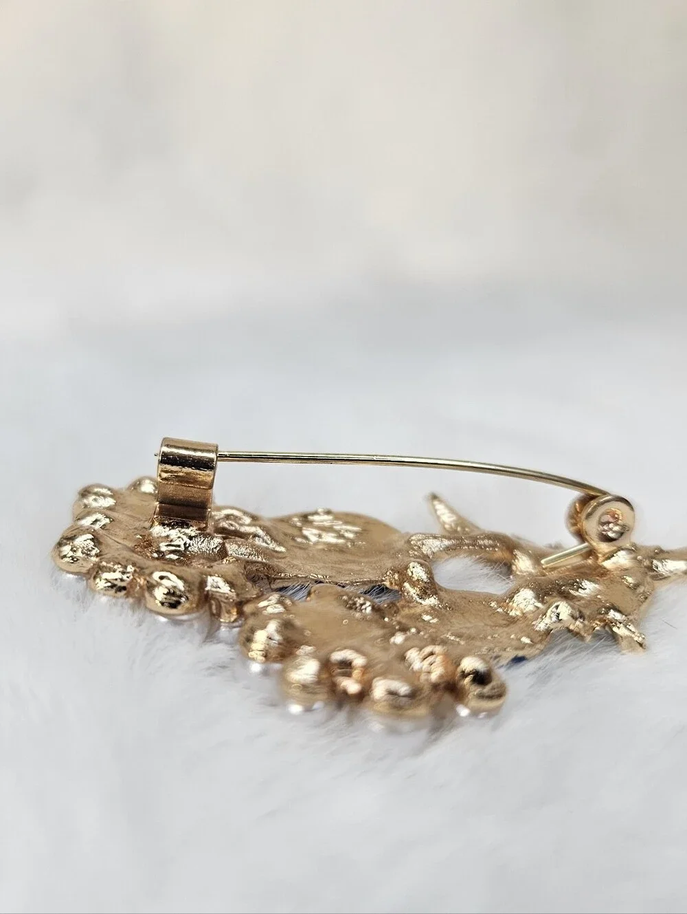 Elegant Blue Thistle Pearl Brooch by